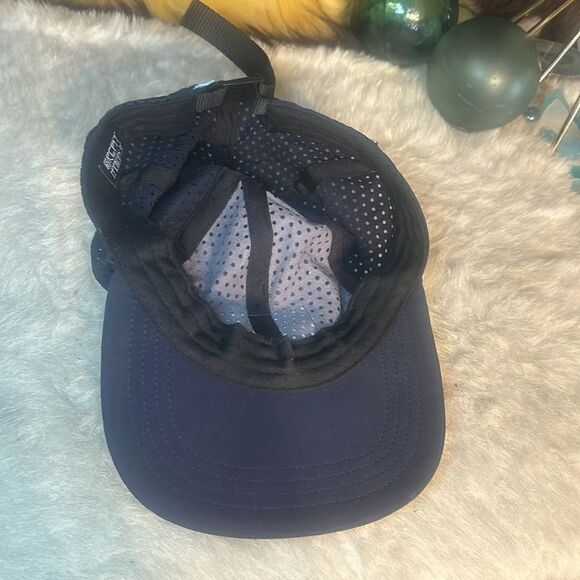 Blue Cap - Picture 6 of 6